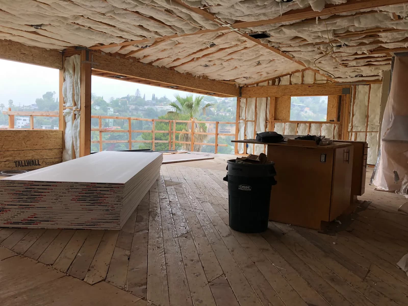 Room insulated ahead of the hang
